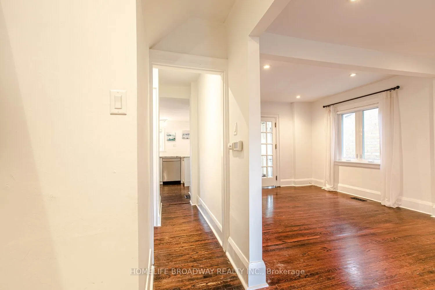 8 Walder Avenue
