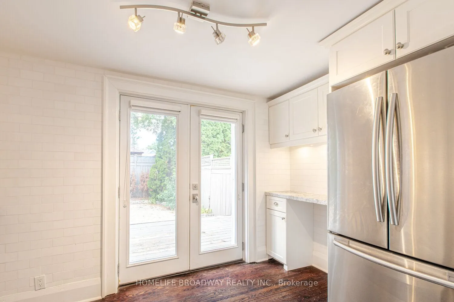 8 Walder Avenue