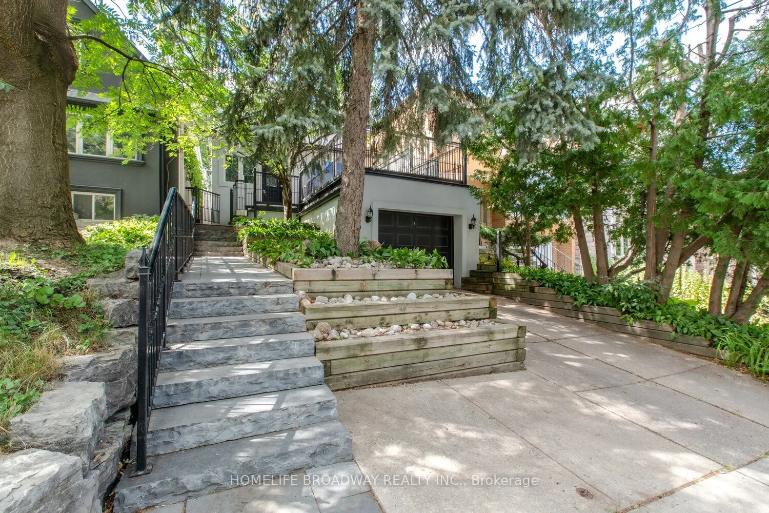 8 Walder Avenue