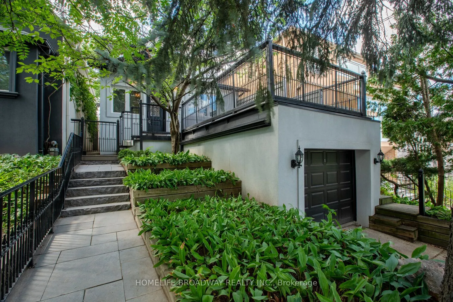 8 Walder Avenue