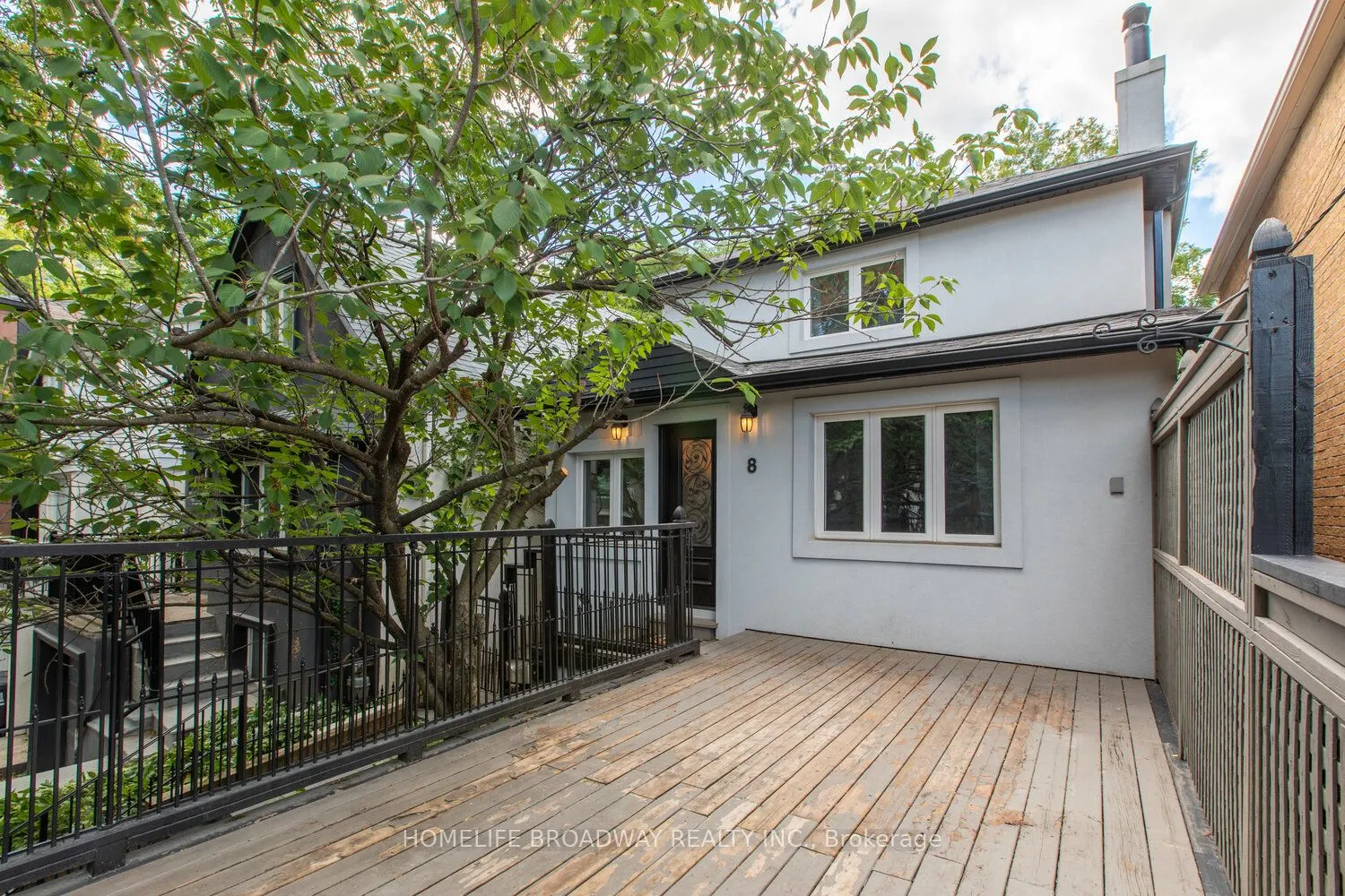 8 Walder Avenue