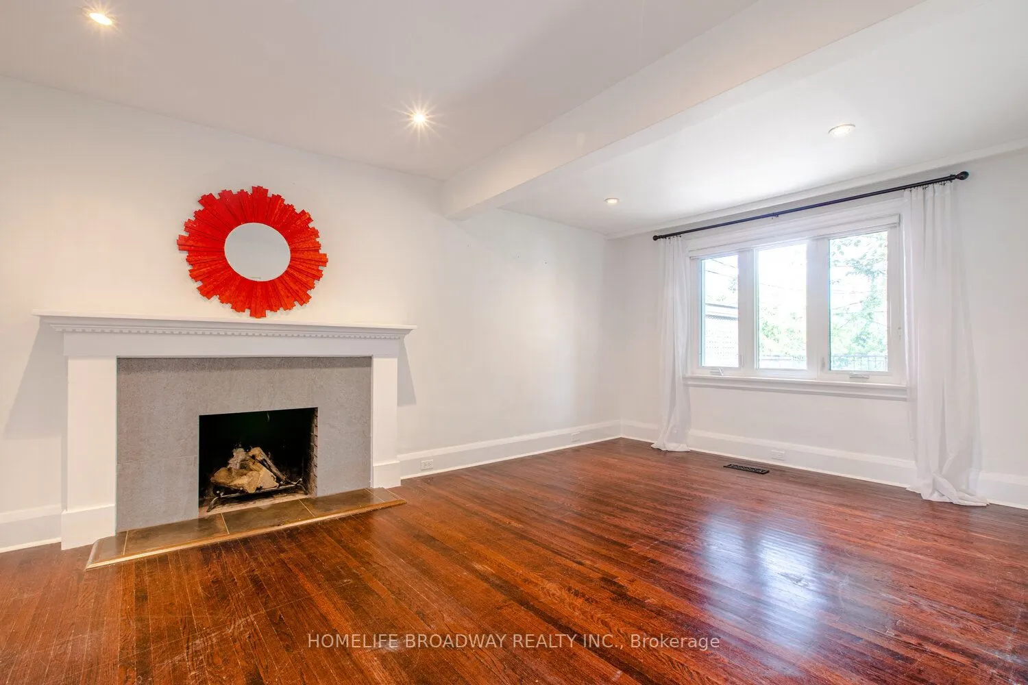 8 Walder Avenue