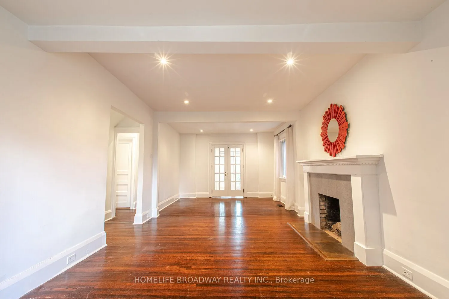 8 Walder Avenue