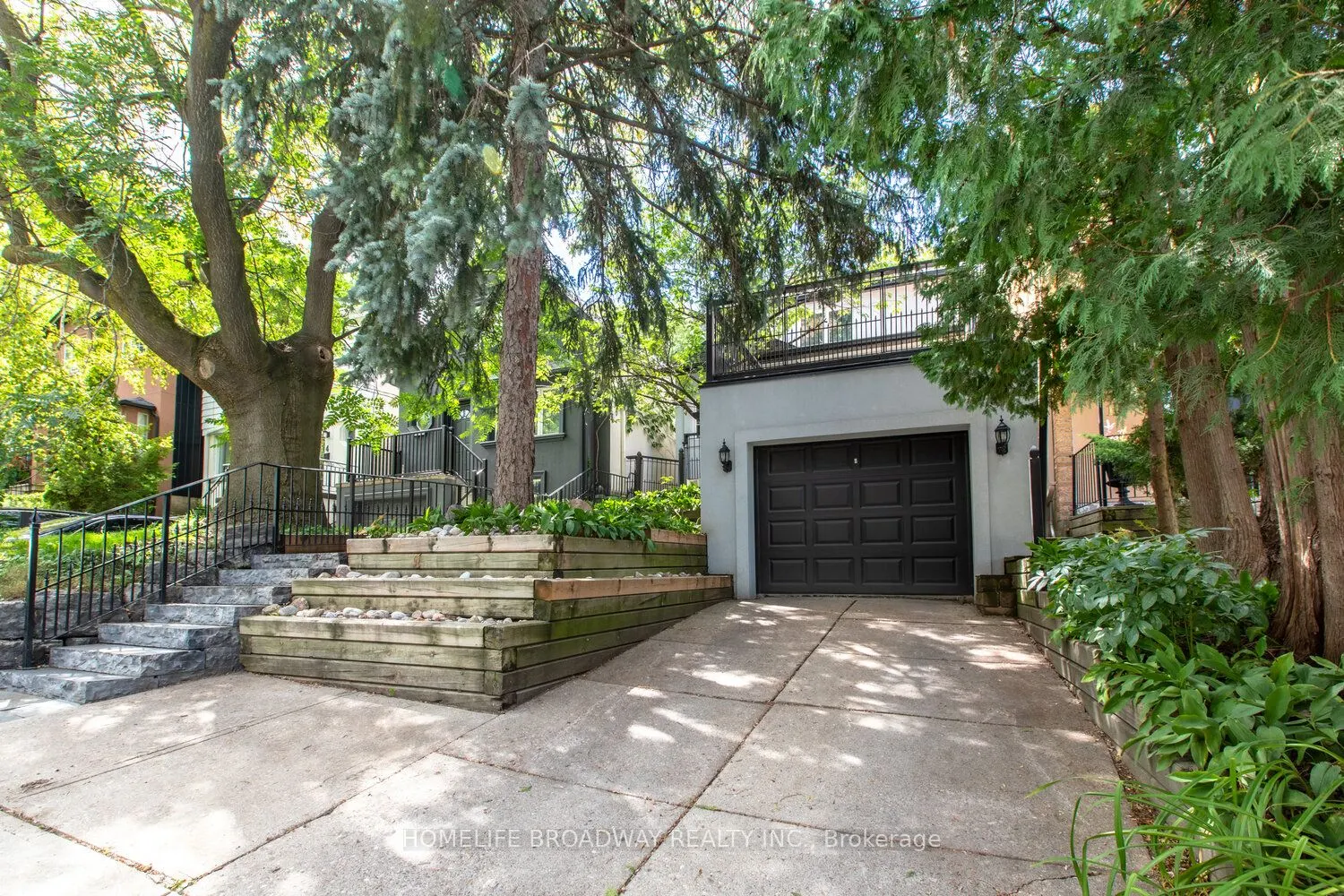 8 Walder Avenue