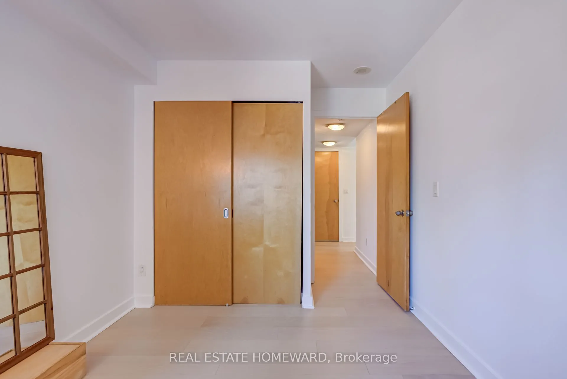 255 Richmond Street E, #1004