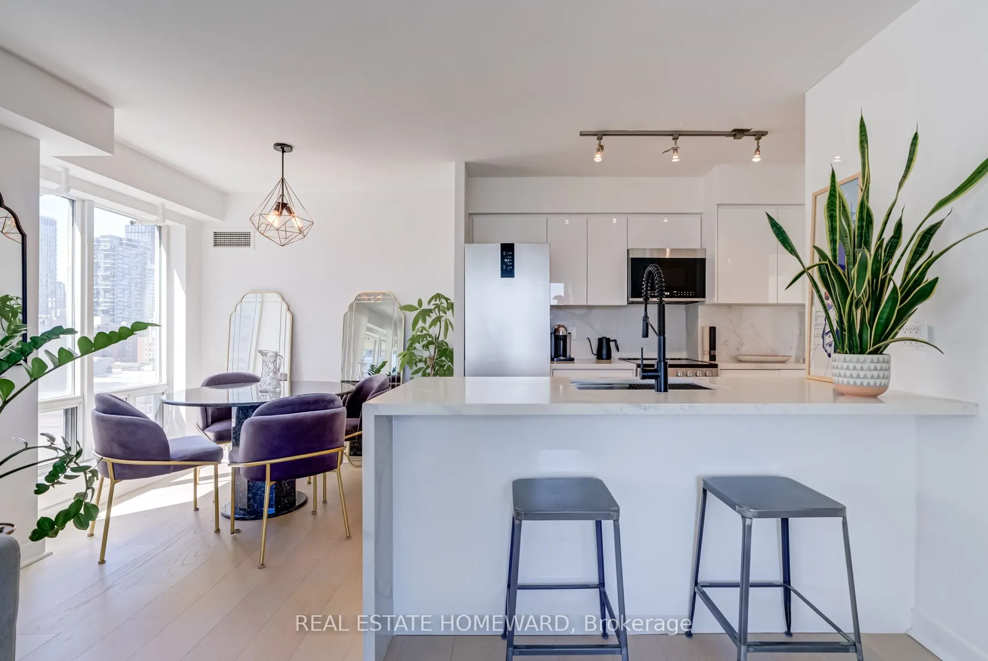 255 Richmond Street E, #1004
