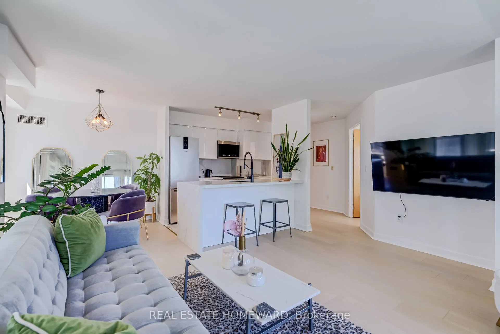 255 Richmond Street E, #1004