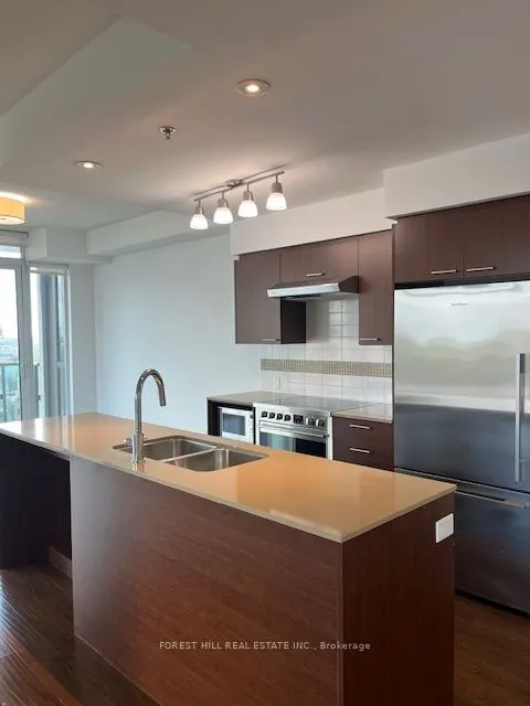 320 Tweedsmuir Avenue, #1604