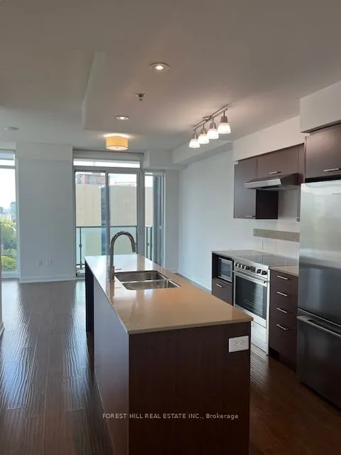 320 Tweedsmuir Avenue, #1604