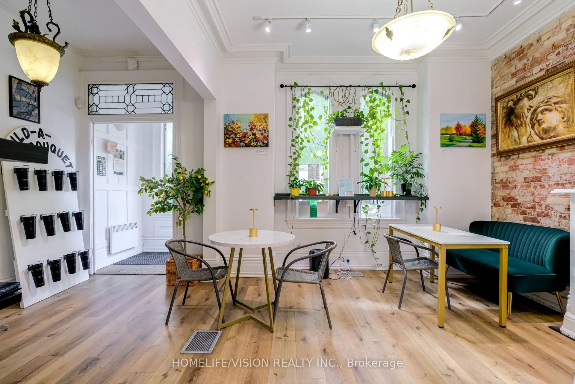 290 Gerrard Street, #1