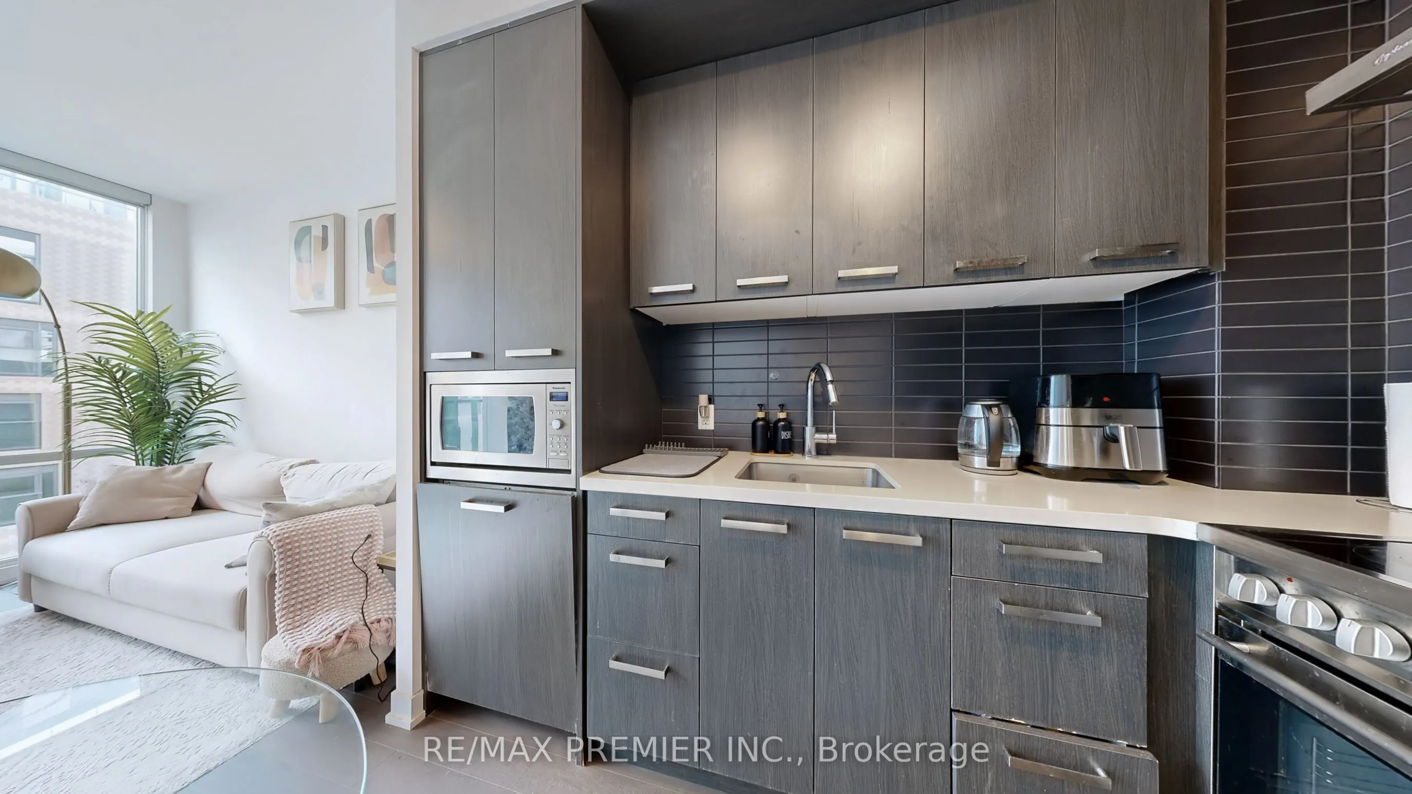 455 Front Street E, #N410