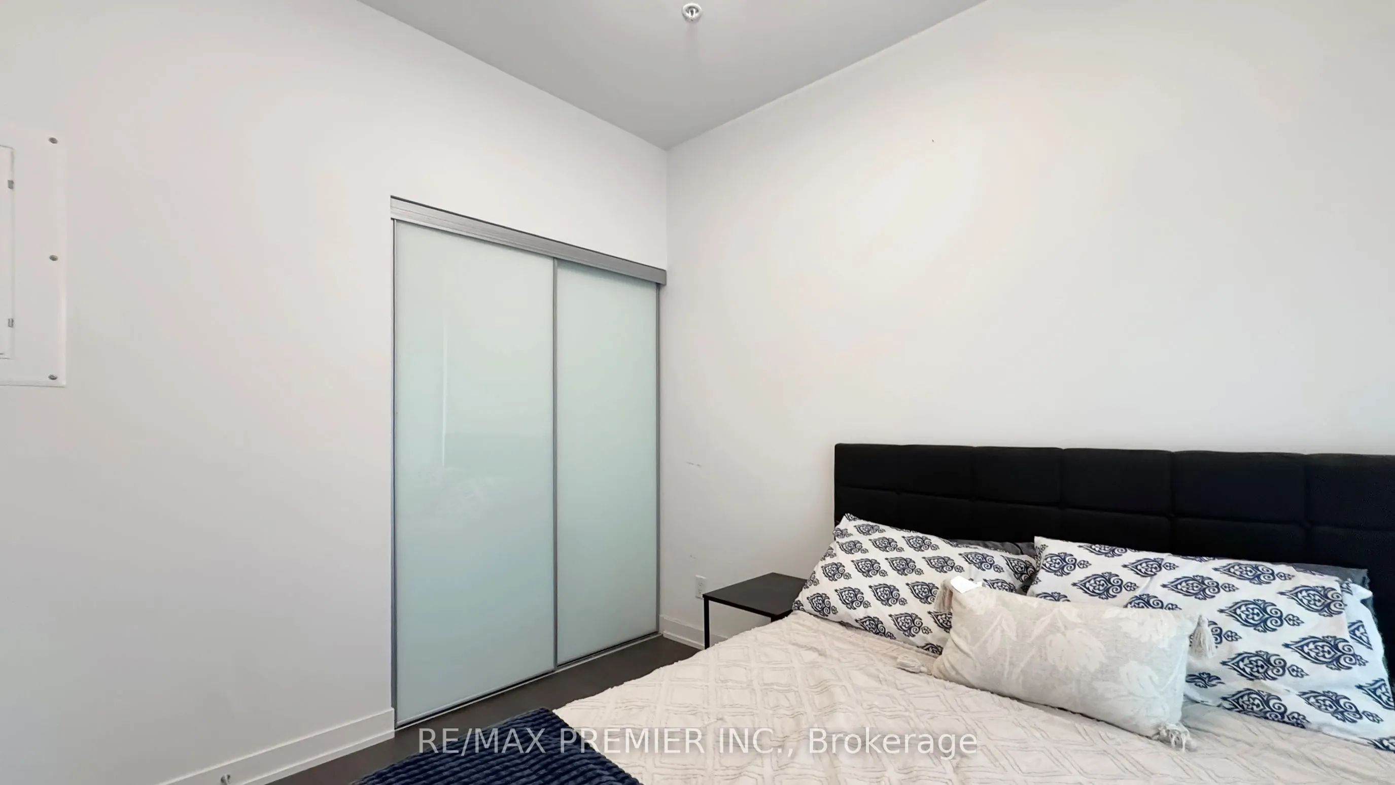 455 Front Street E, #N410