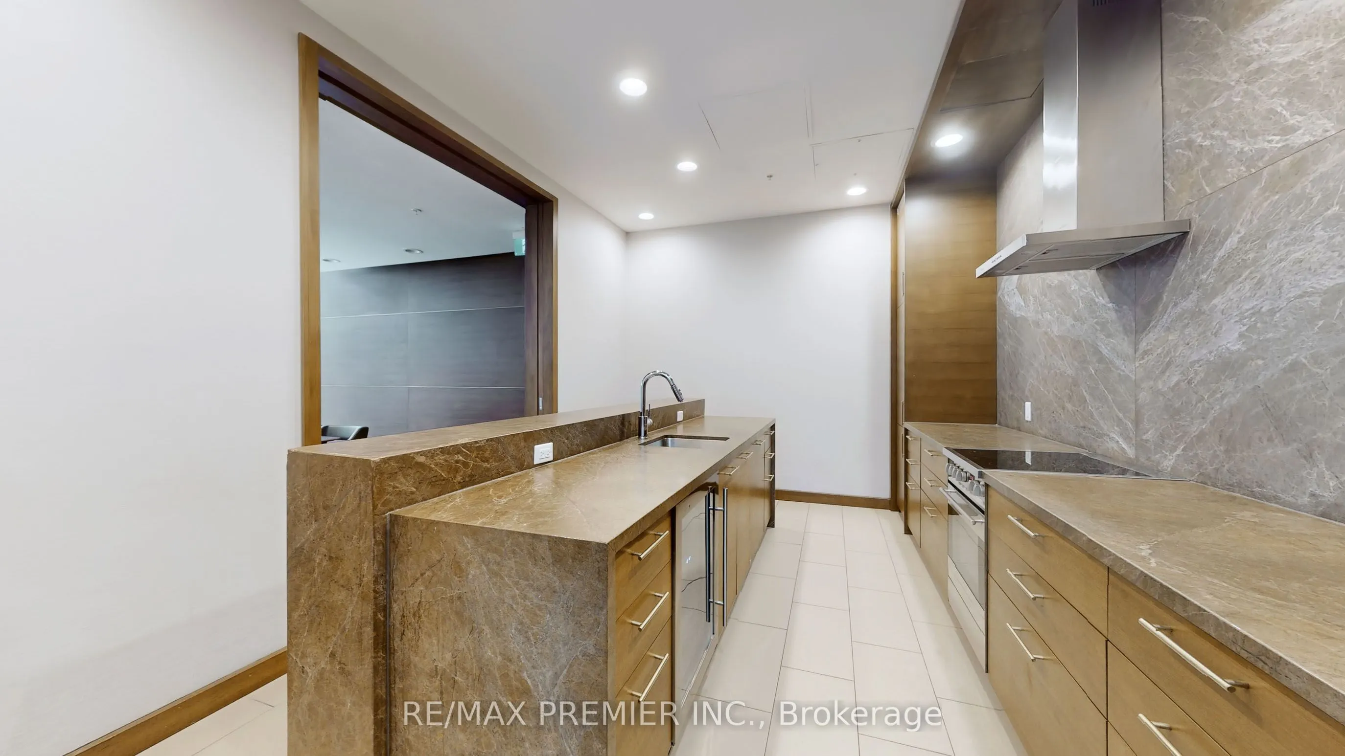 455 Front Street E, #N410