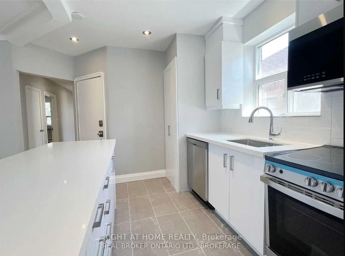1715 Bathurst Street, #1