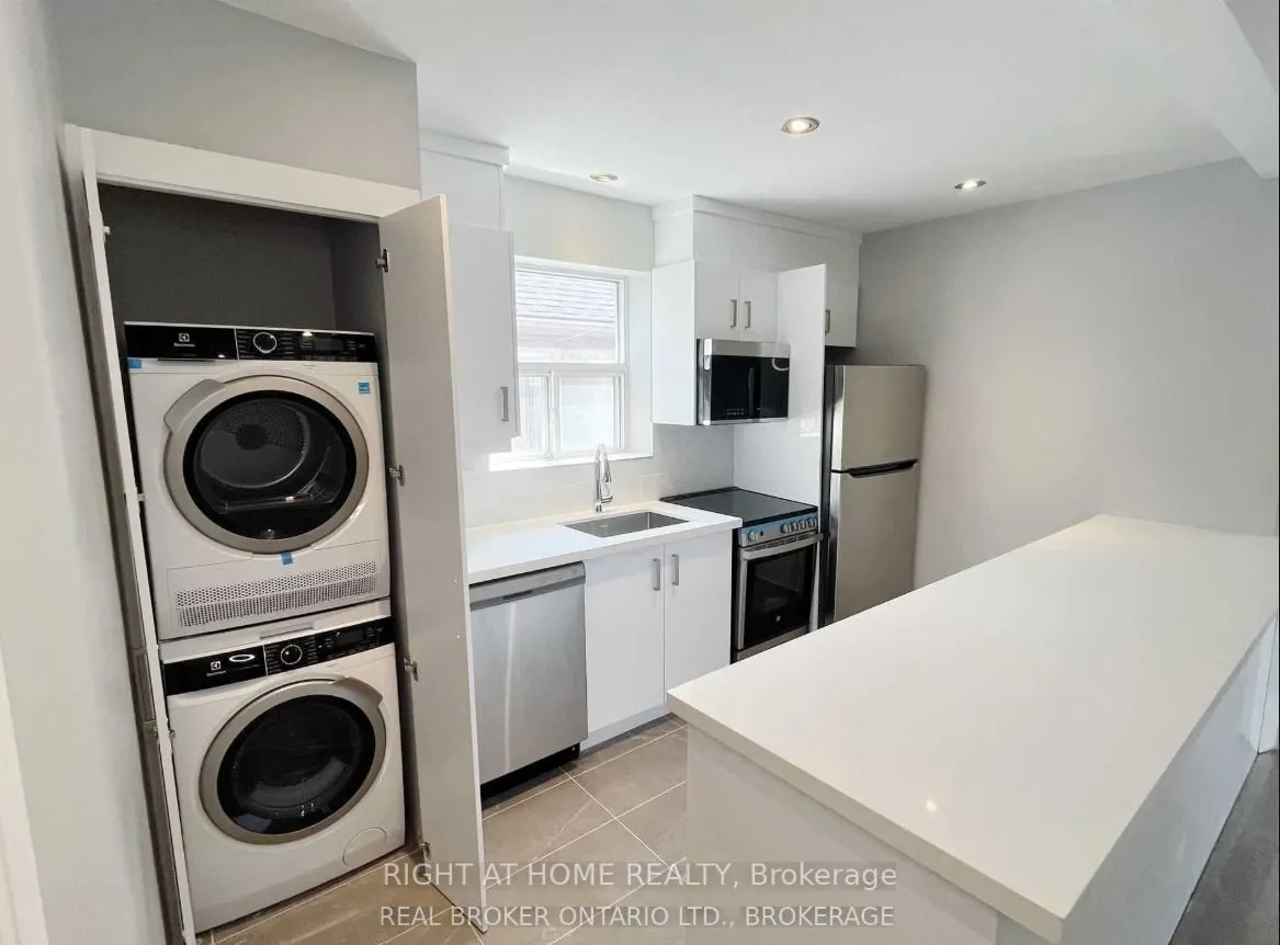 1715 Bathurst Street, #1