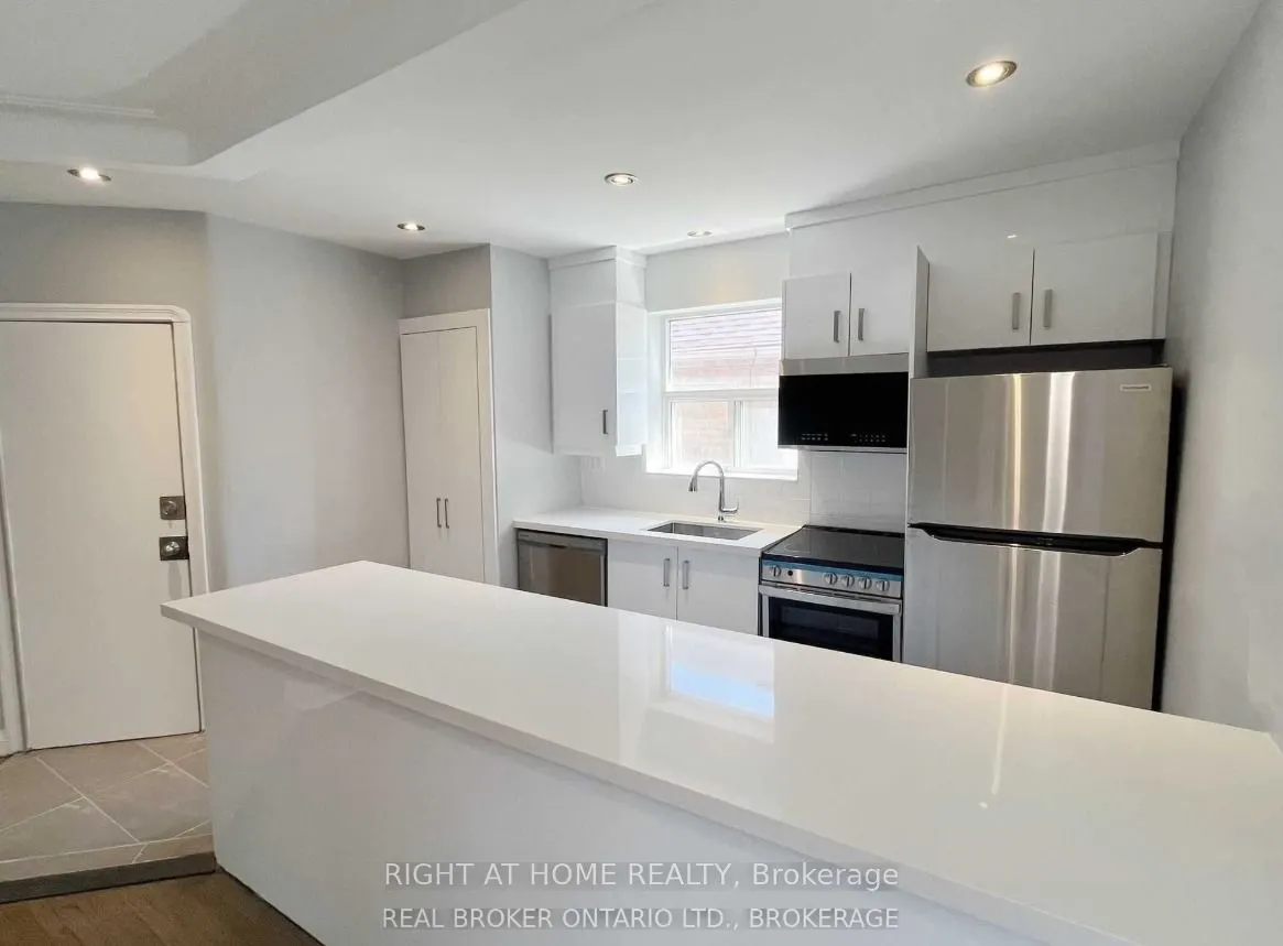 1715 Bathurst Street, #1