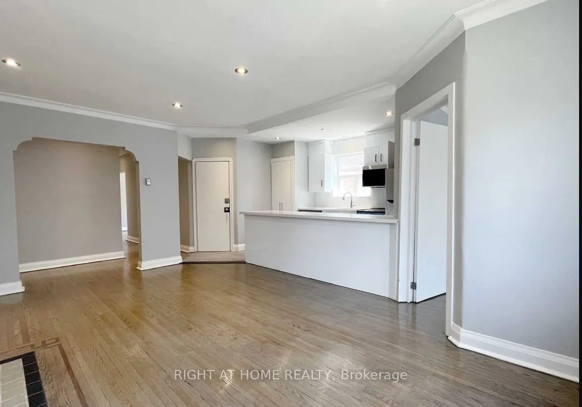 1715 Bathurst Street, #1