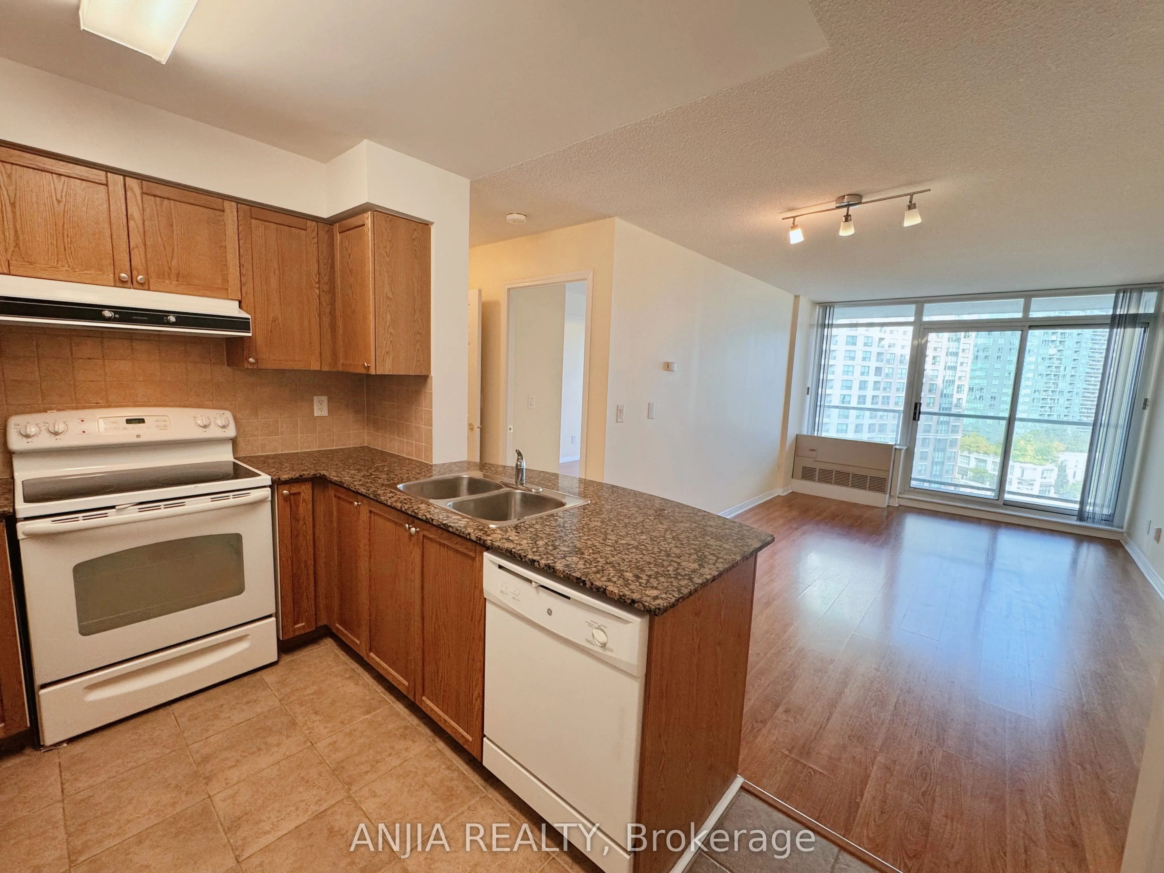 5508 Yonge Street, #1107