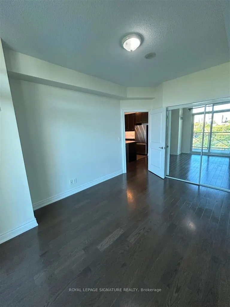 10 Bloorview Place, #801
