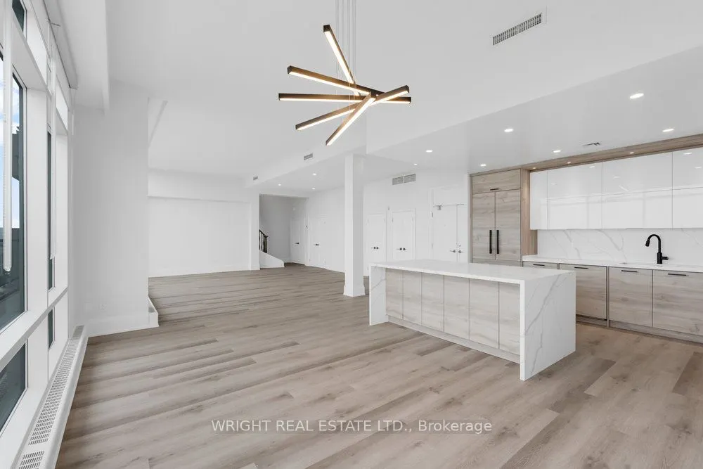 400 Walmer Road, #PH 5