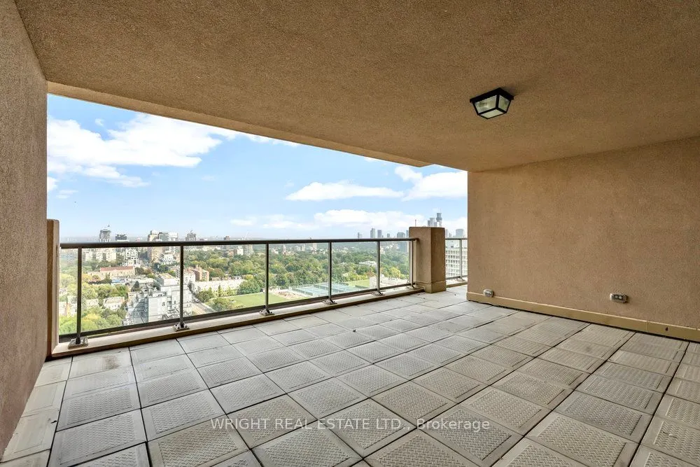 400 Walmer Road, #PH 5