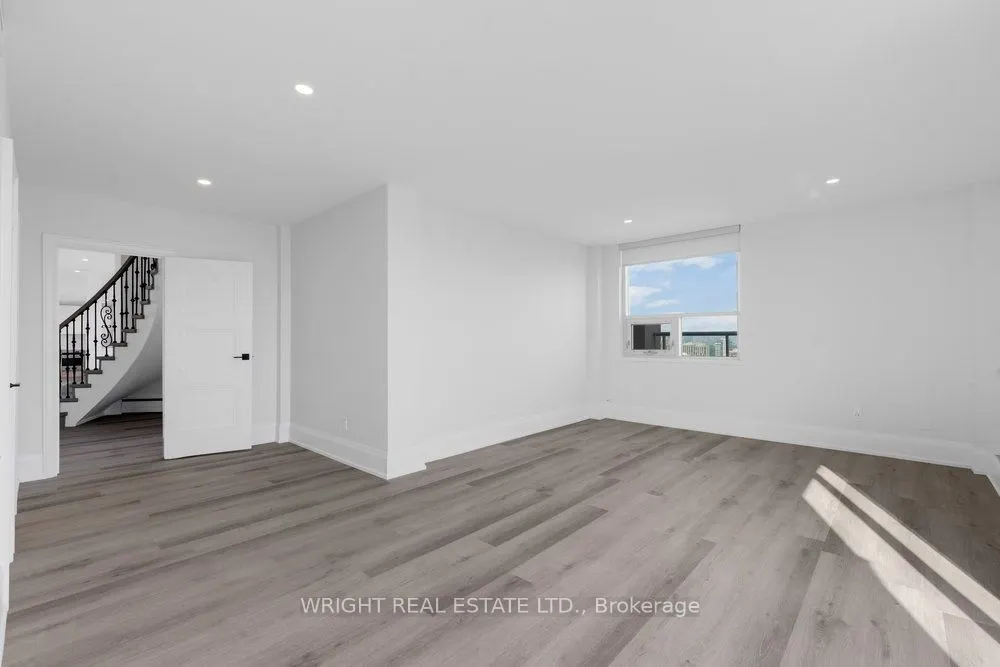 400 Walmer Road, #PH 5