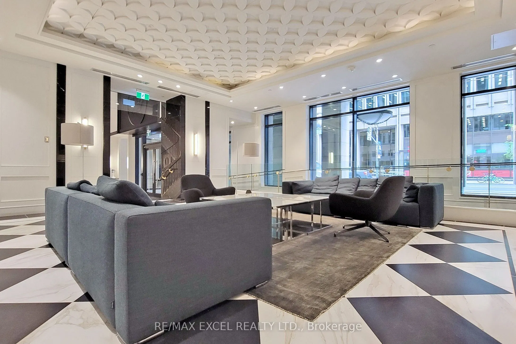 955 Bay Street, #404