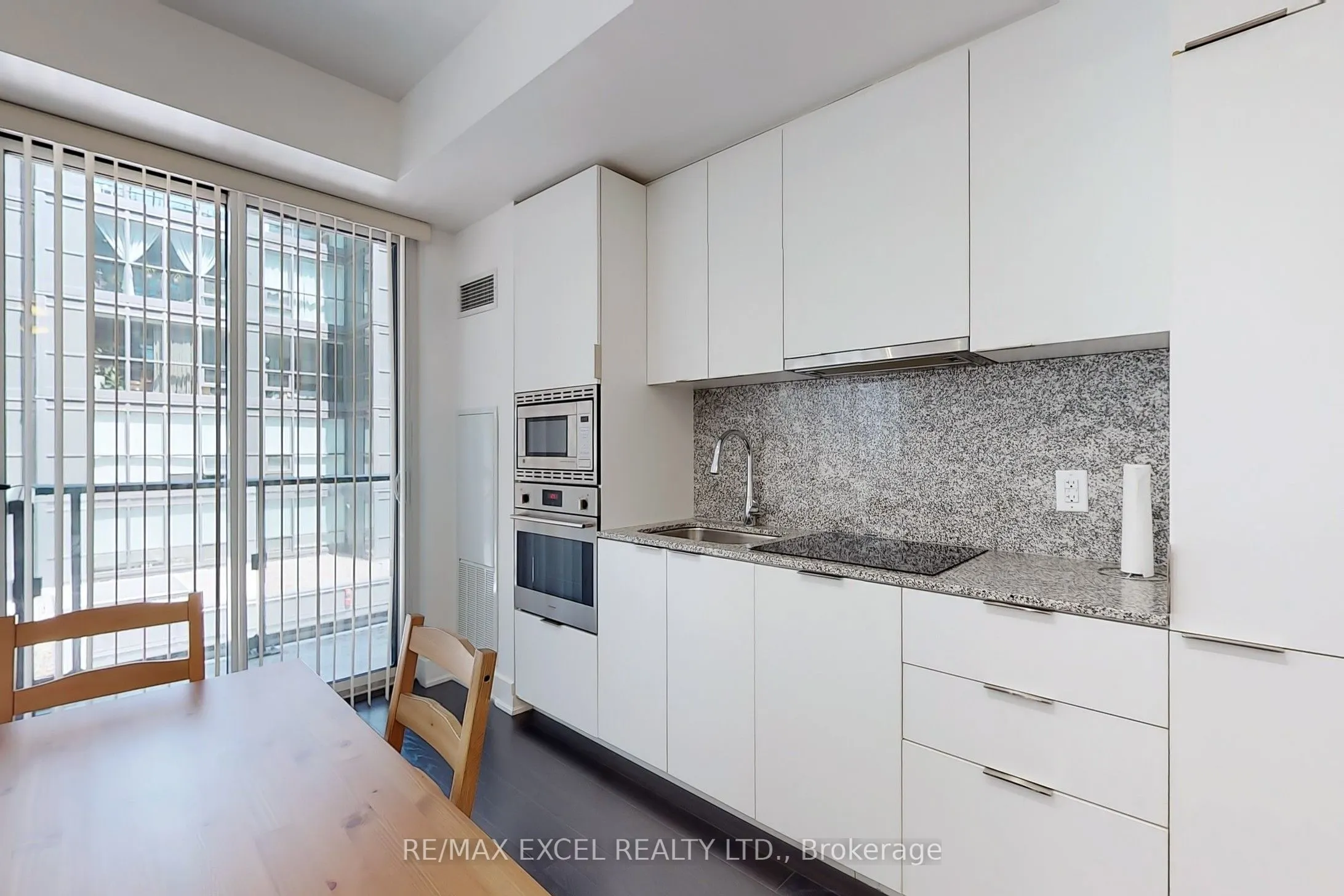 955 Bay Street, #404
