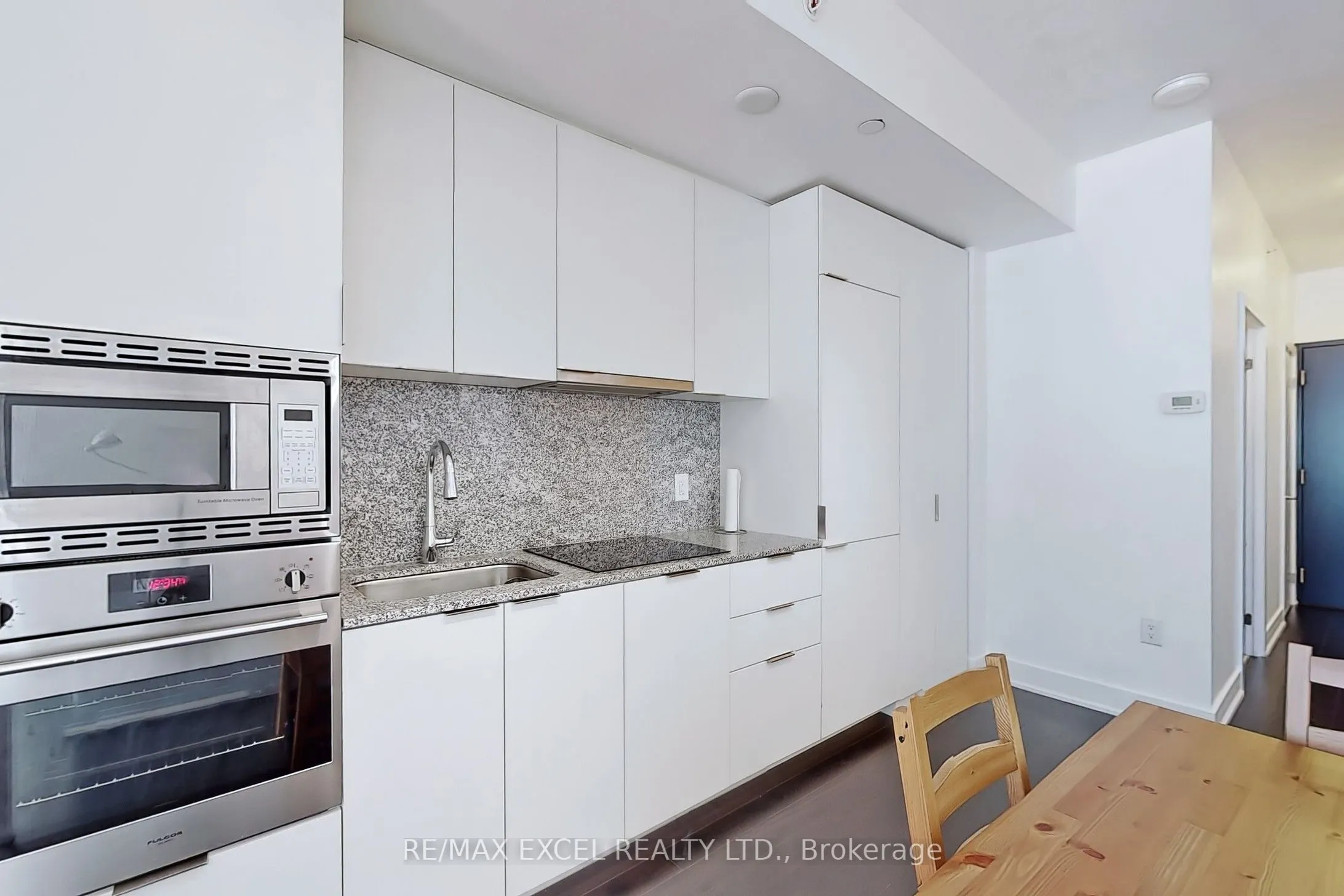 955 Bay Street, #404