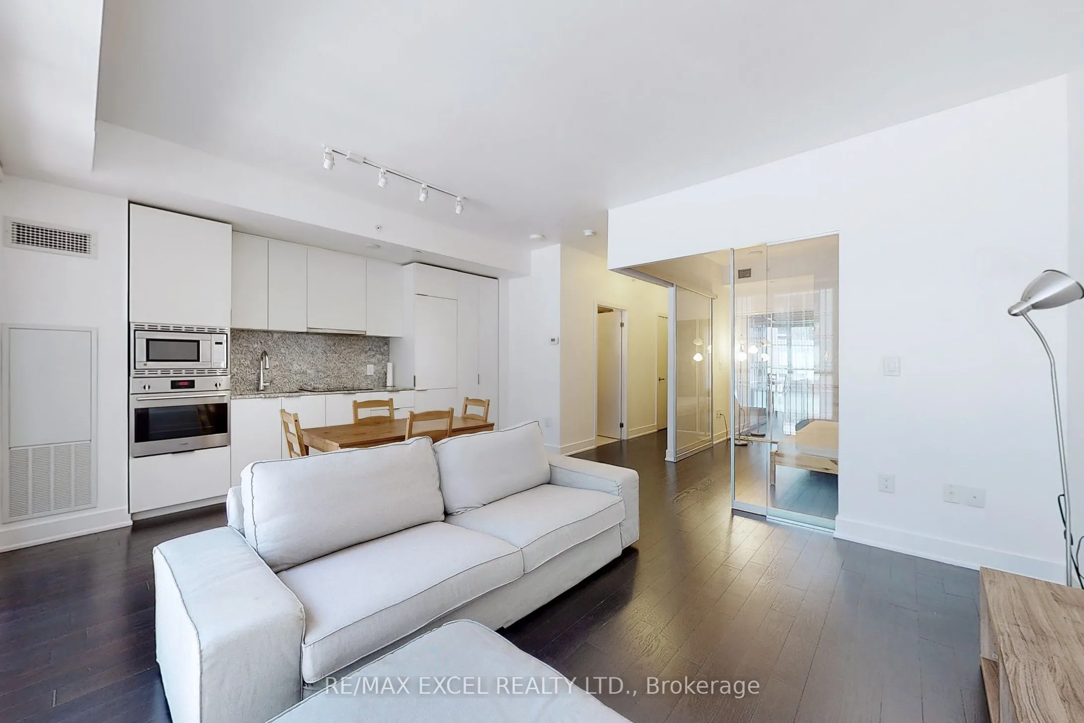 955 Bay Street, #404