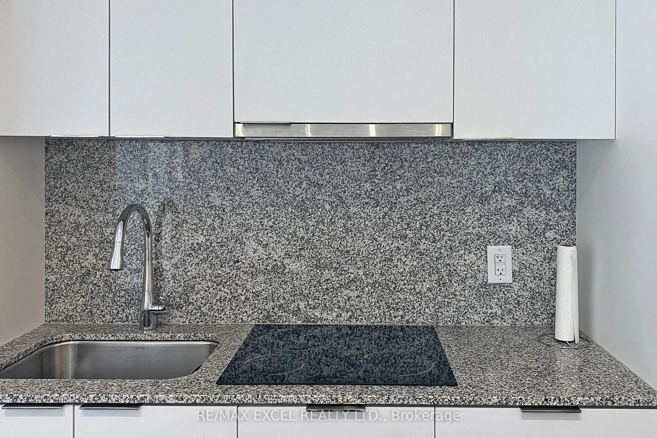 955 Bay Street, #404