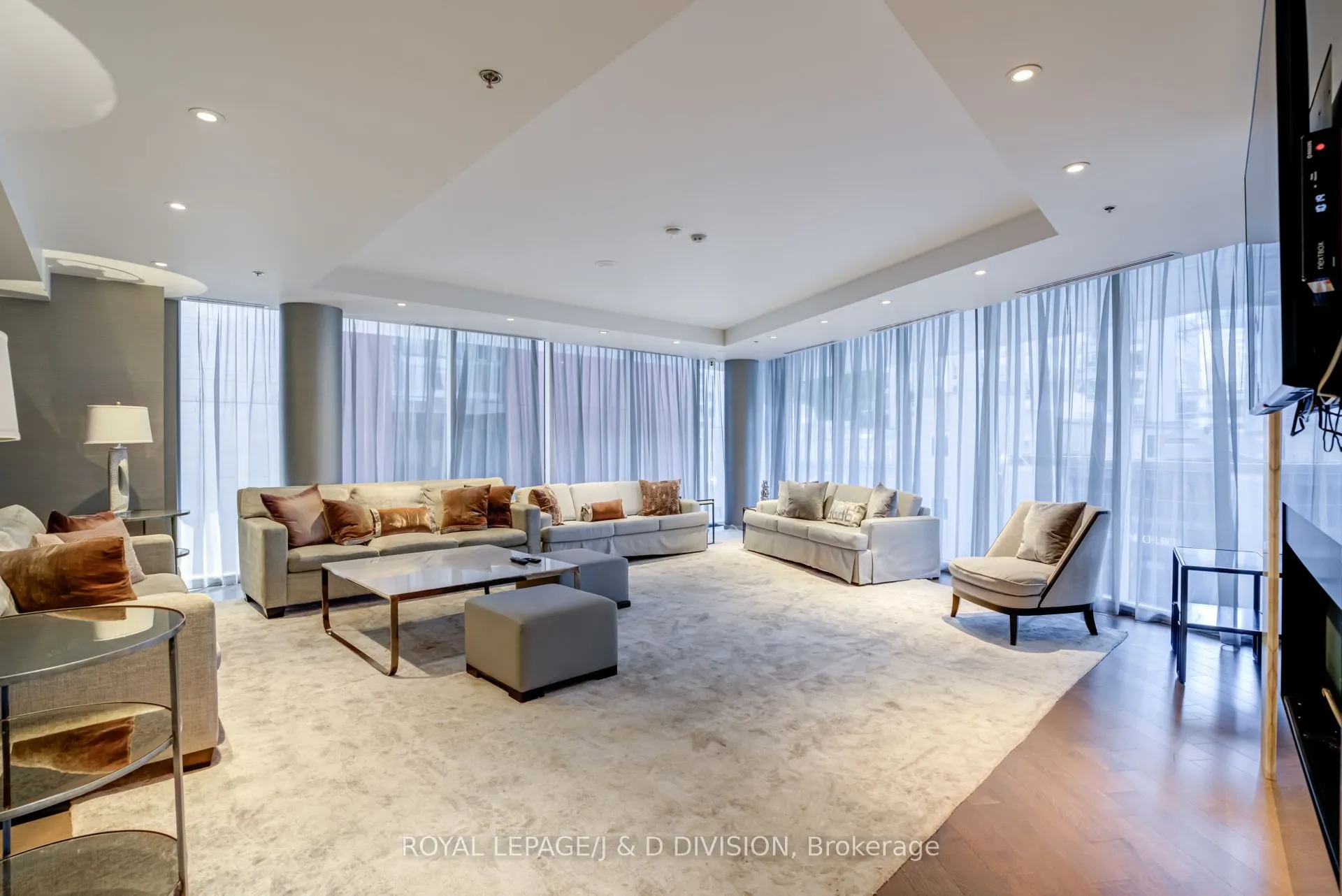 88 Davenport Road, #307