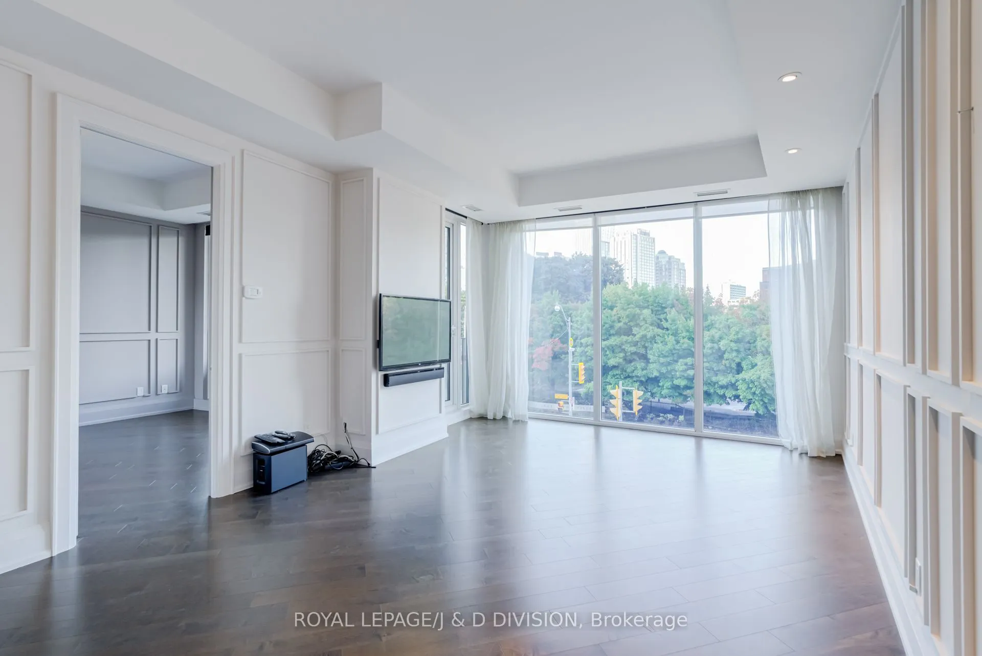 88 Davenport Road, #307