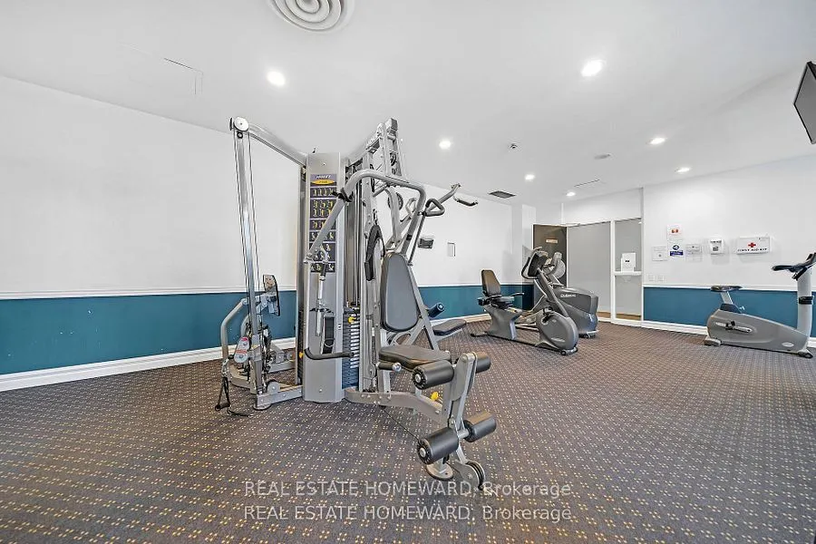 1720 Eglinton Avenue E, #812