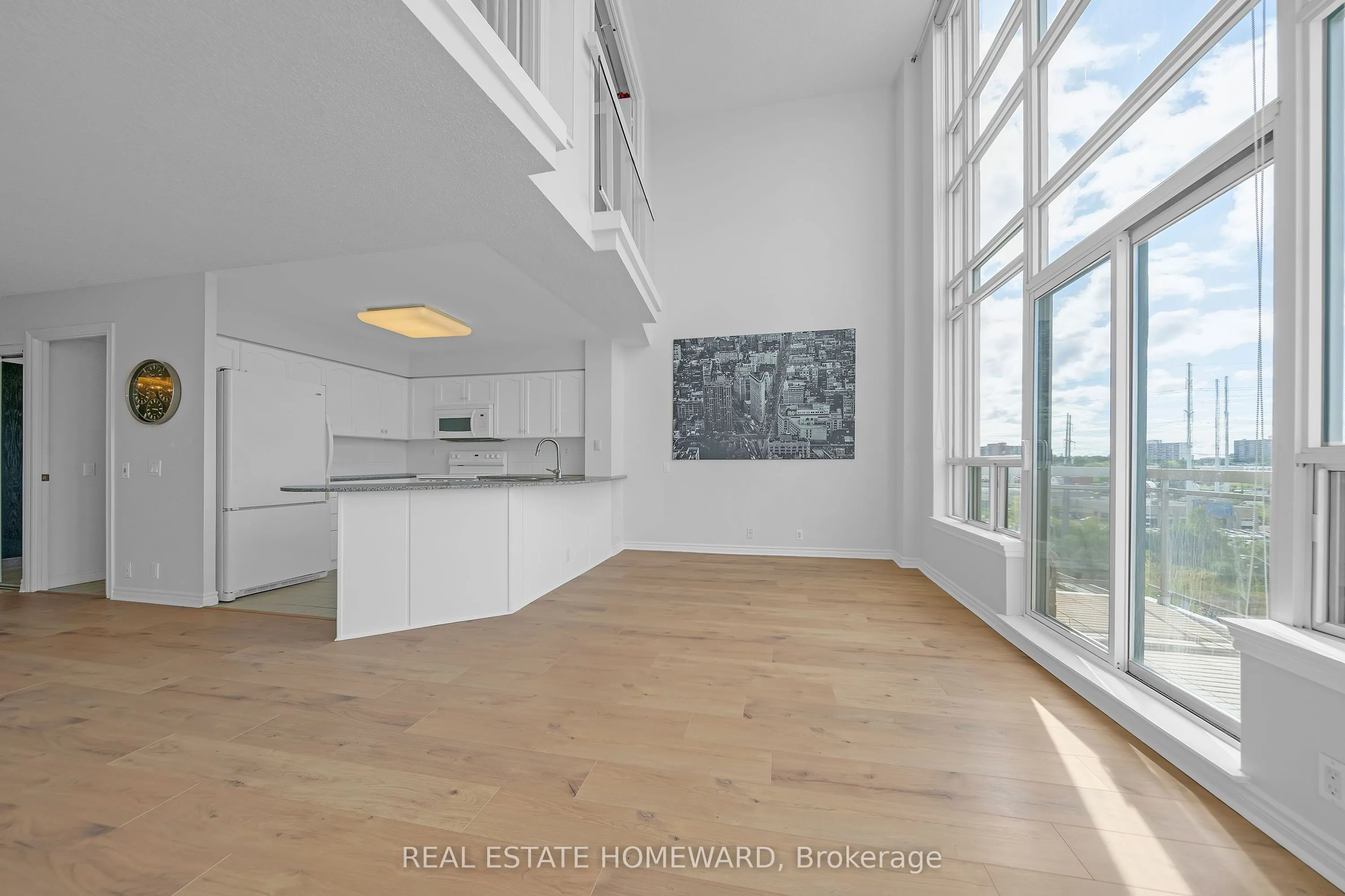 1720 Eglinton Avenue E, #812