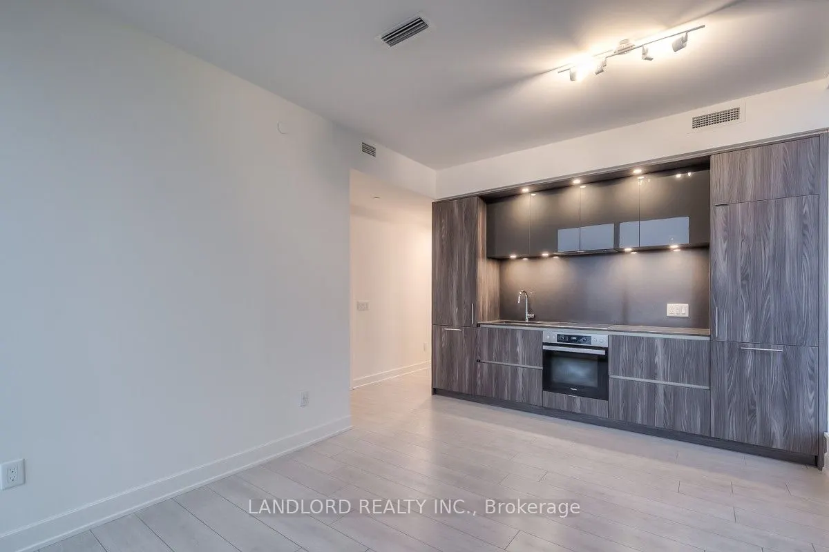 35 Mercer Street, #2416