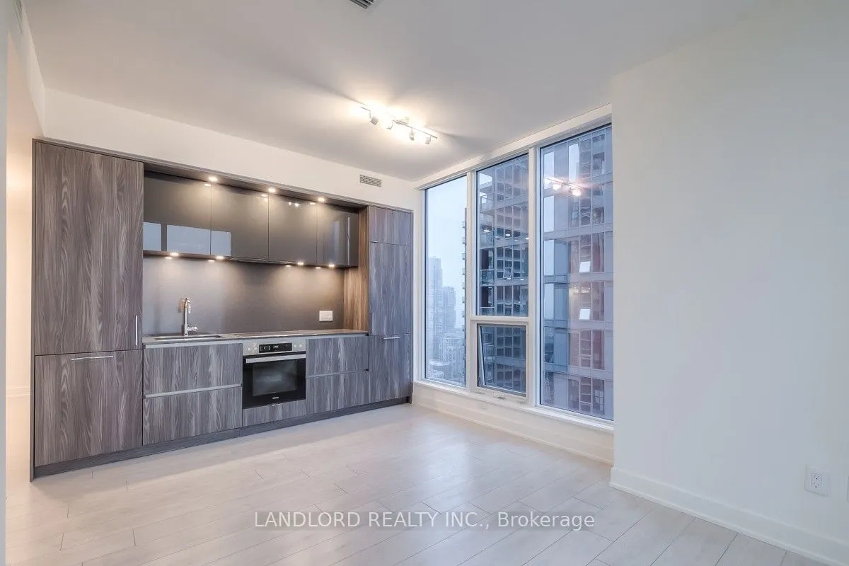 35 Mercer Street, #2416