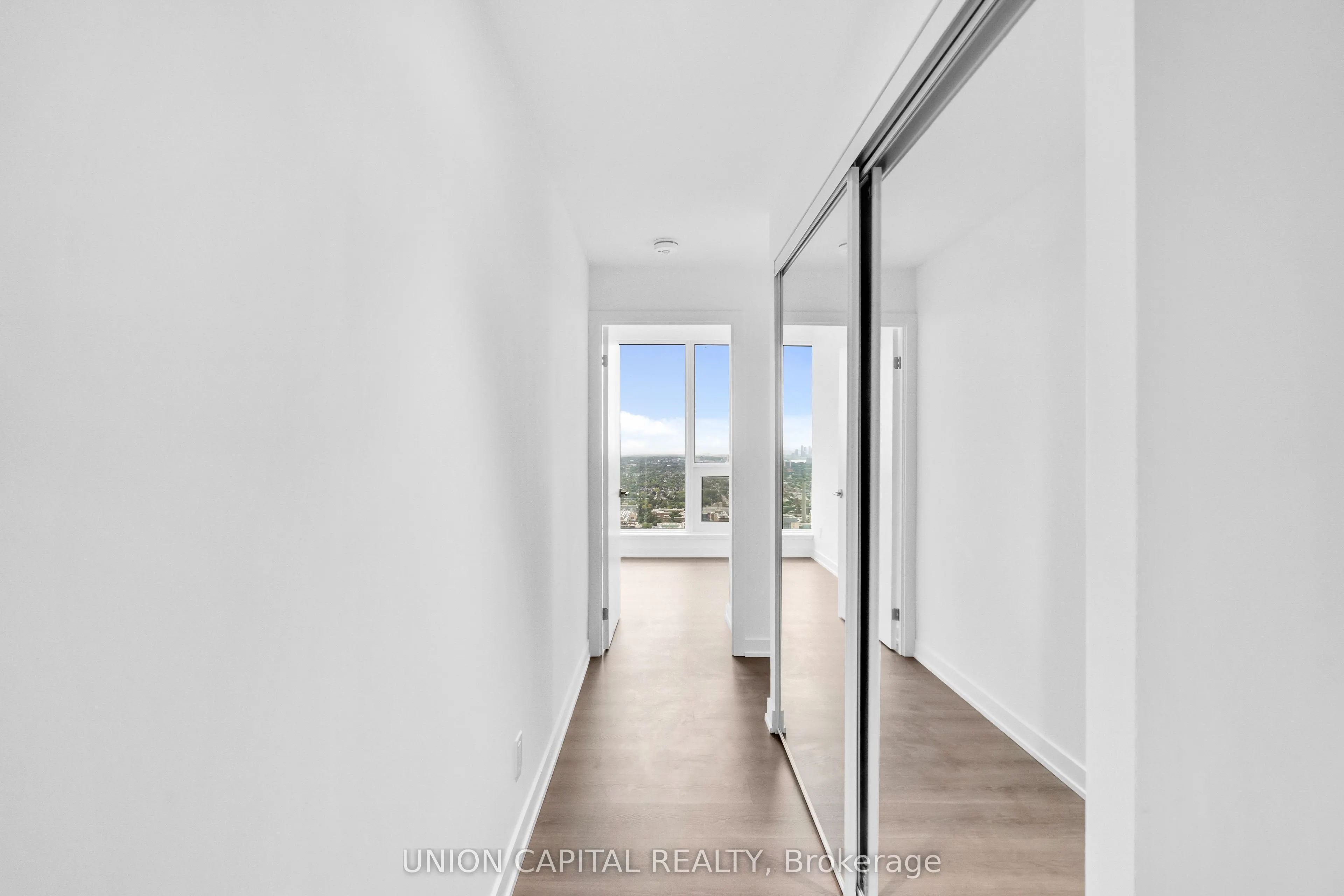 8 WELLESLEY ST W Street, #LPH02