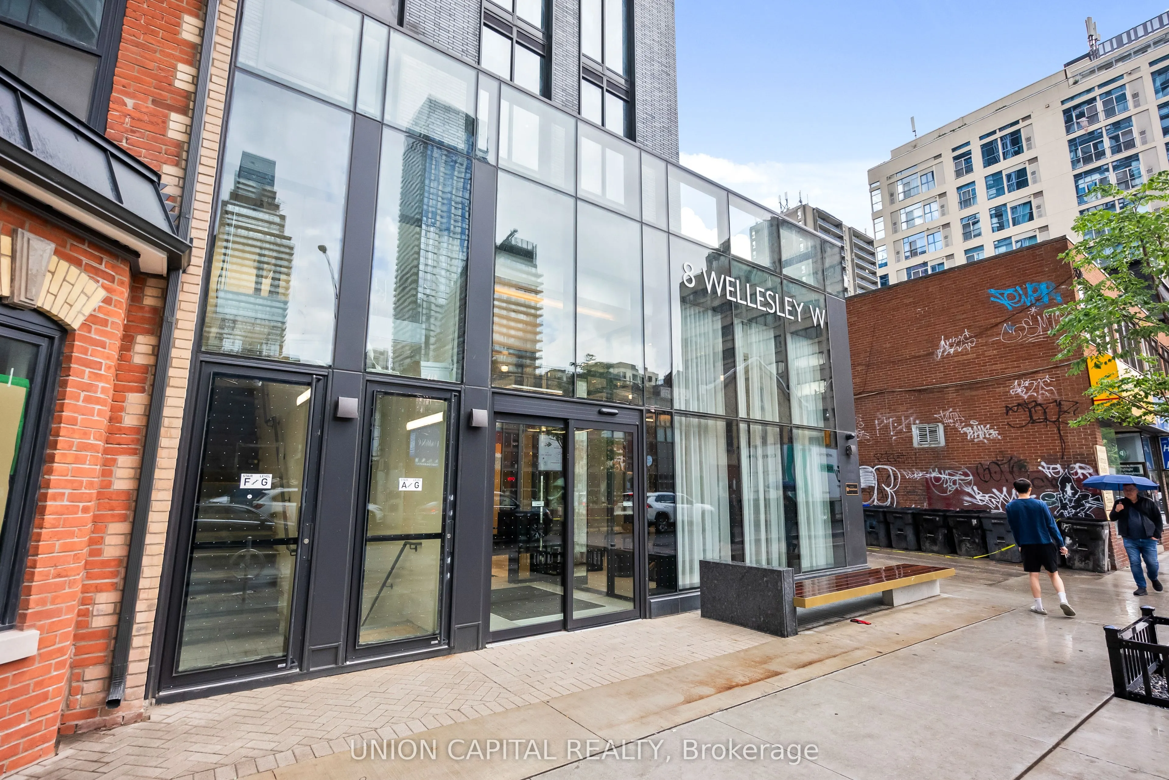 8 WELLESLEY ST W Street, #LPH02