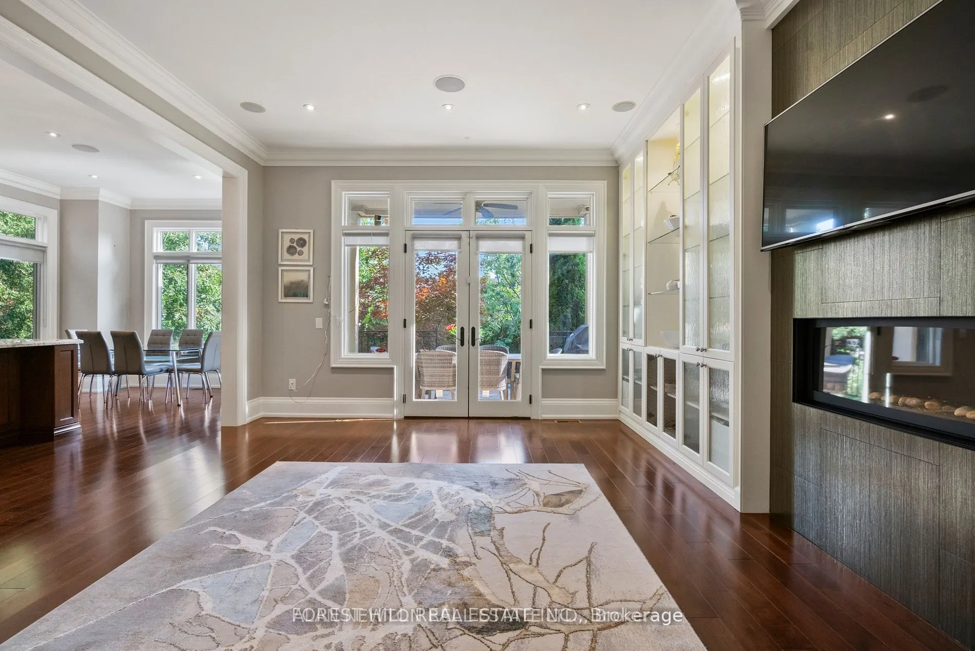 669 Bedford Park Avenue