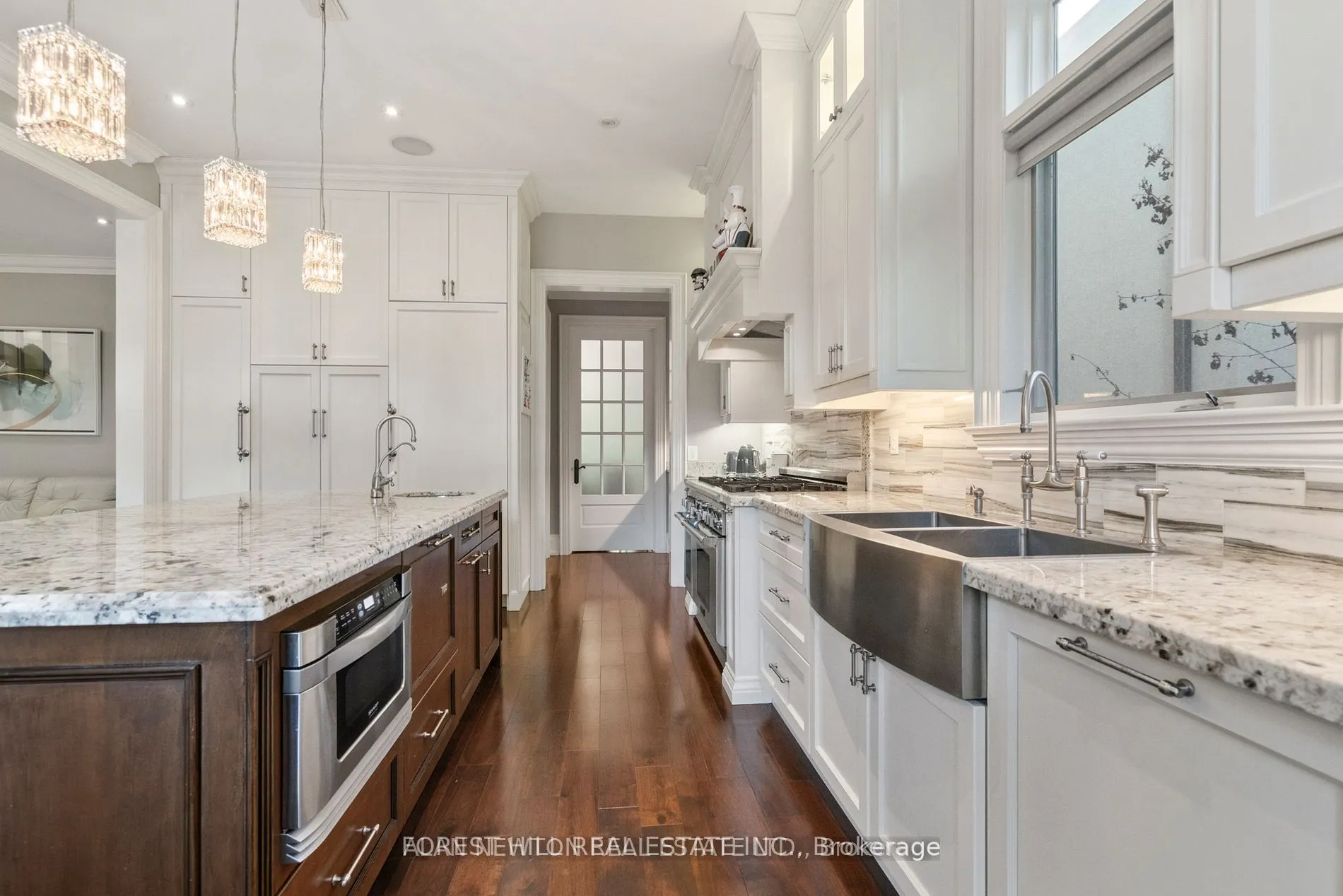 669 Bedford Park Avenue