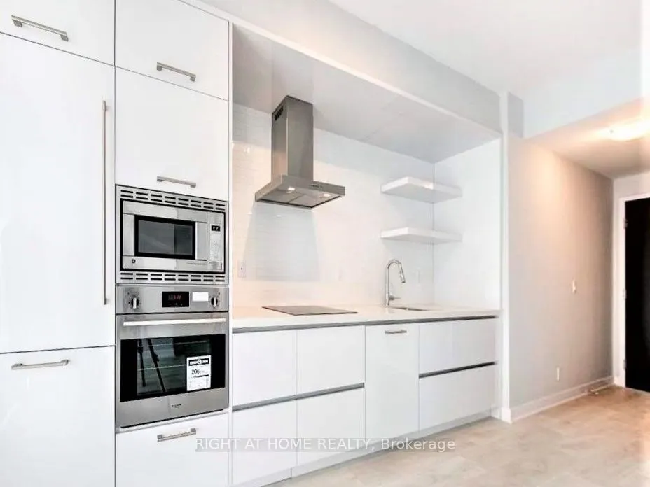 2221 Yonge Street, #5106