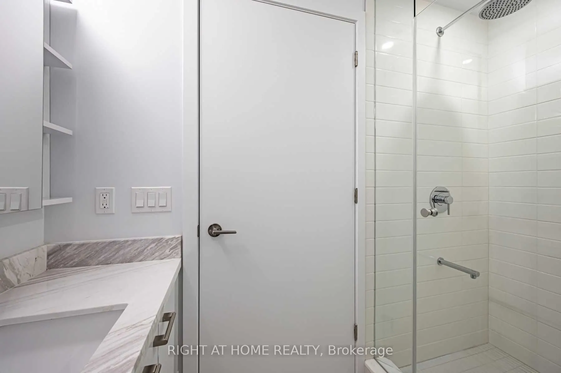 2221 Yonge Street, #5106