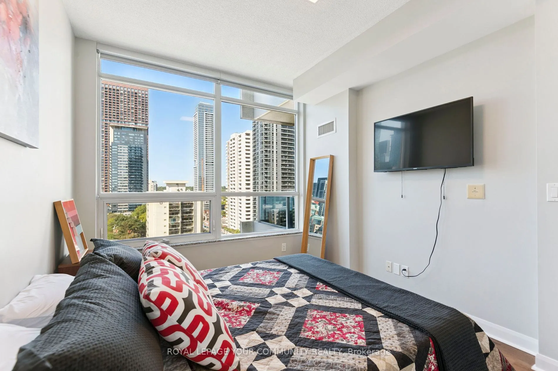 500 Sherbourne Street, #1311