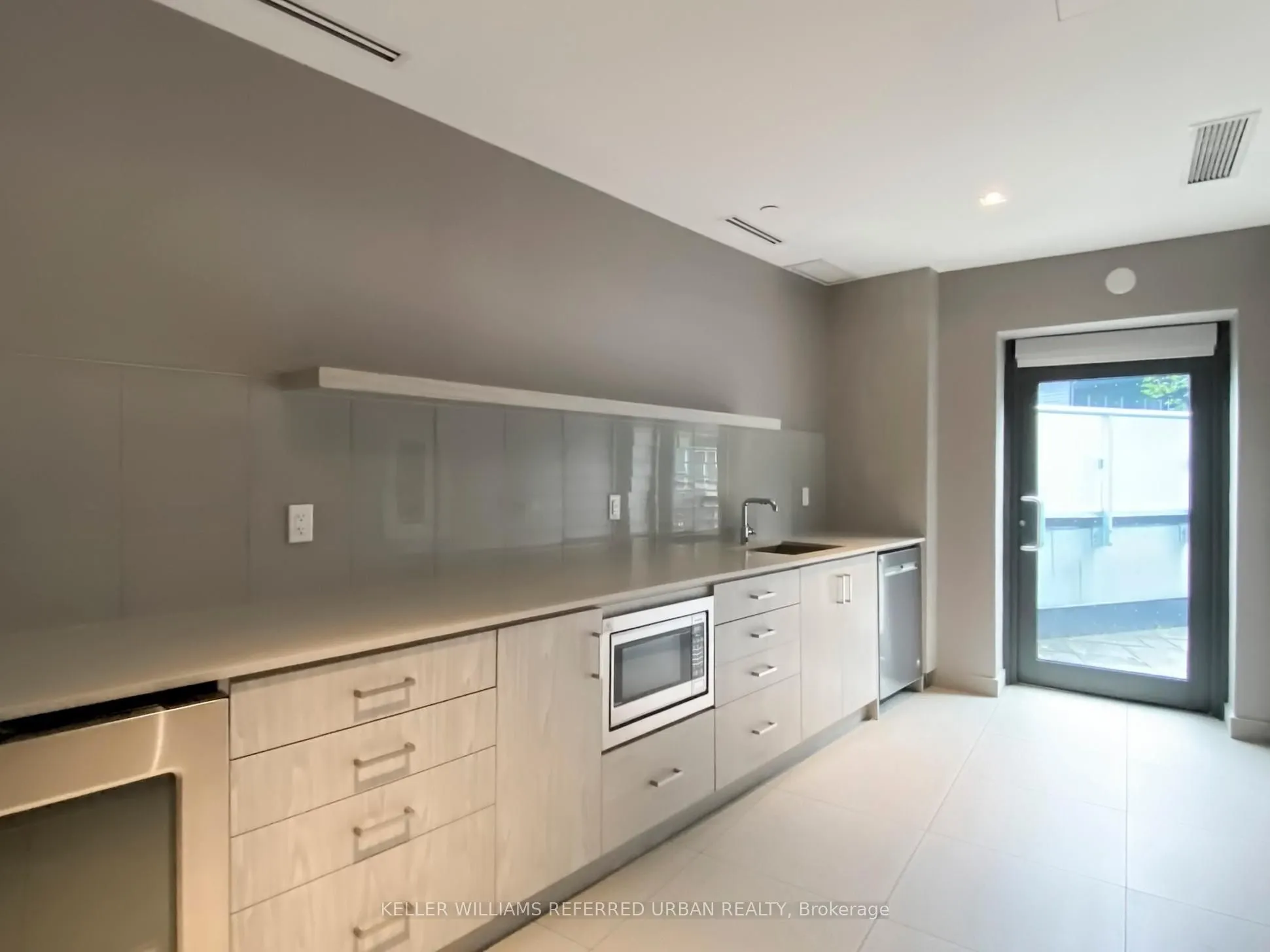 219 Dundas Street E, #601
