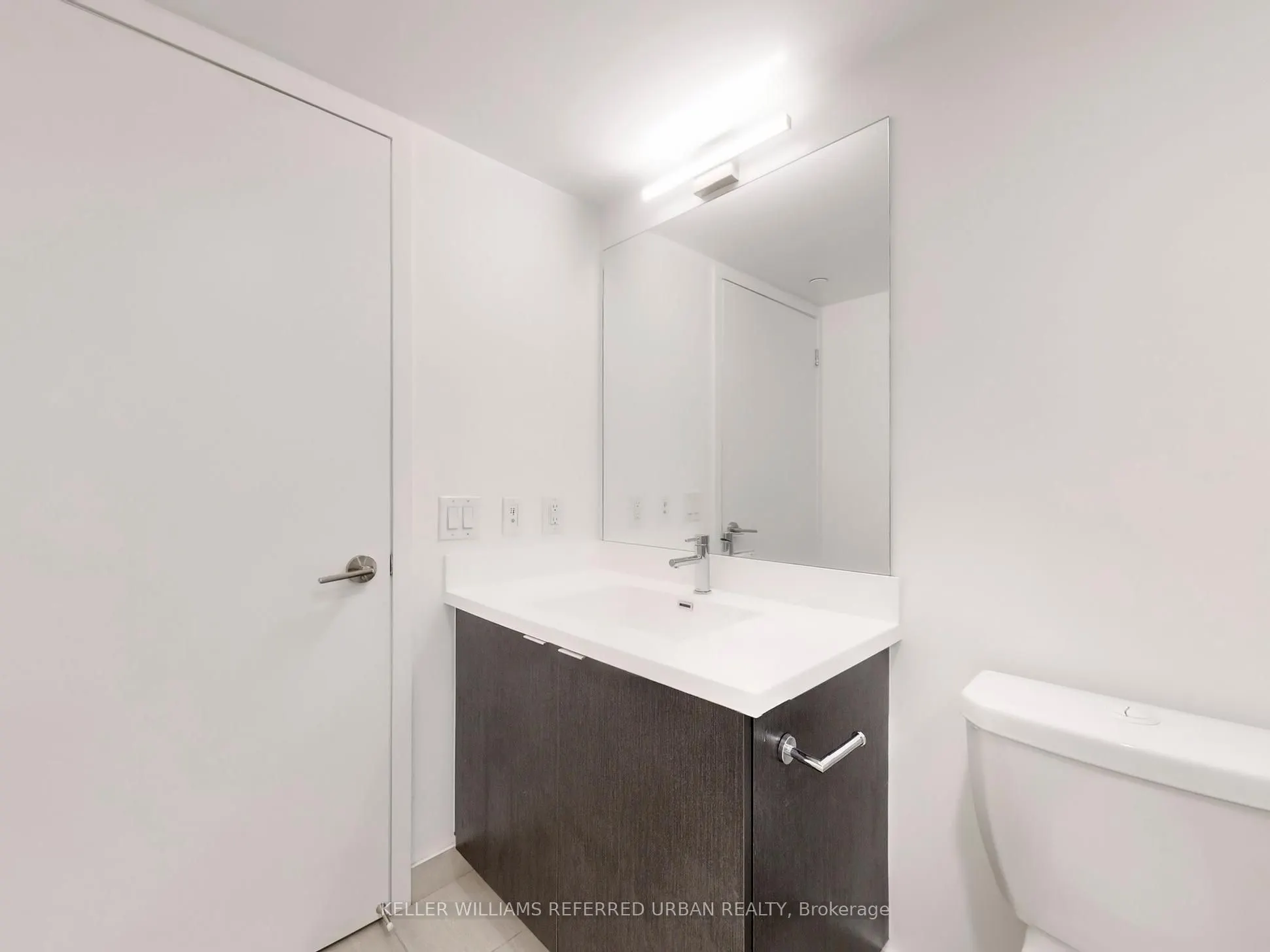 219 Dundas Street E, #601