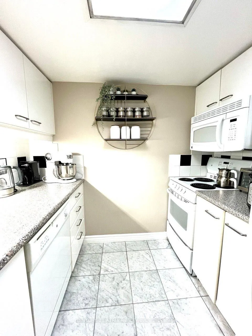 38 Elm Street, #1115