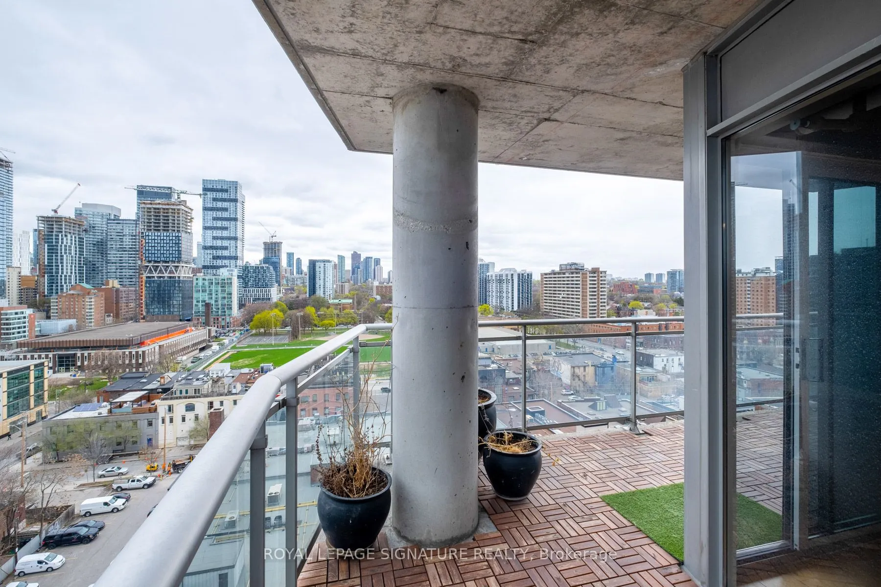 255 Richmond Street E, #1505