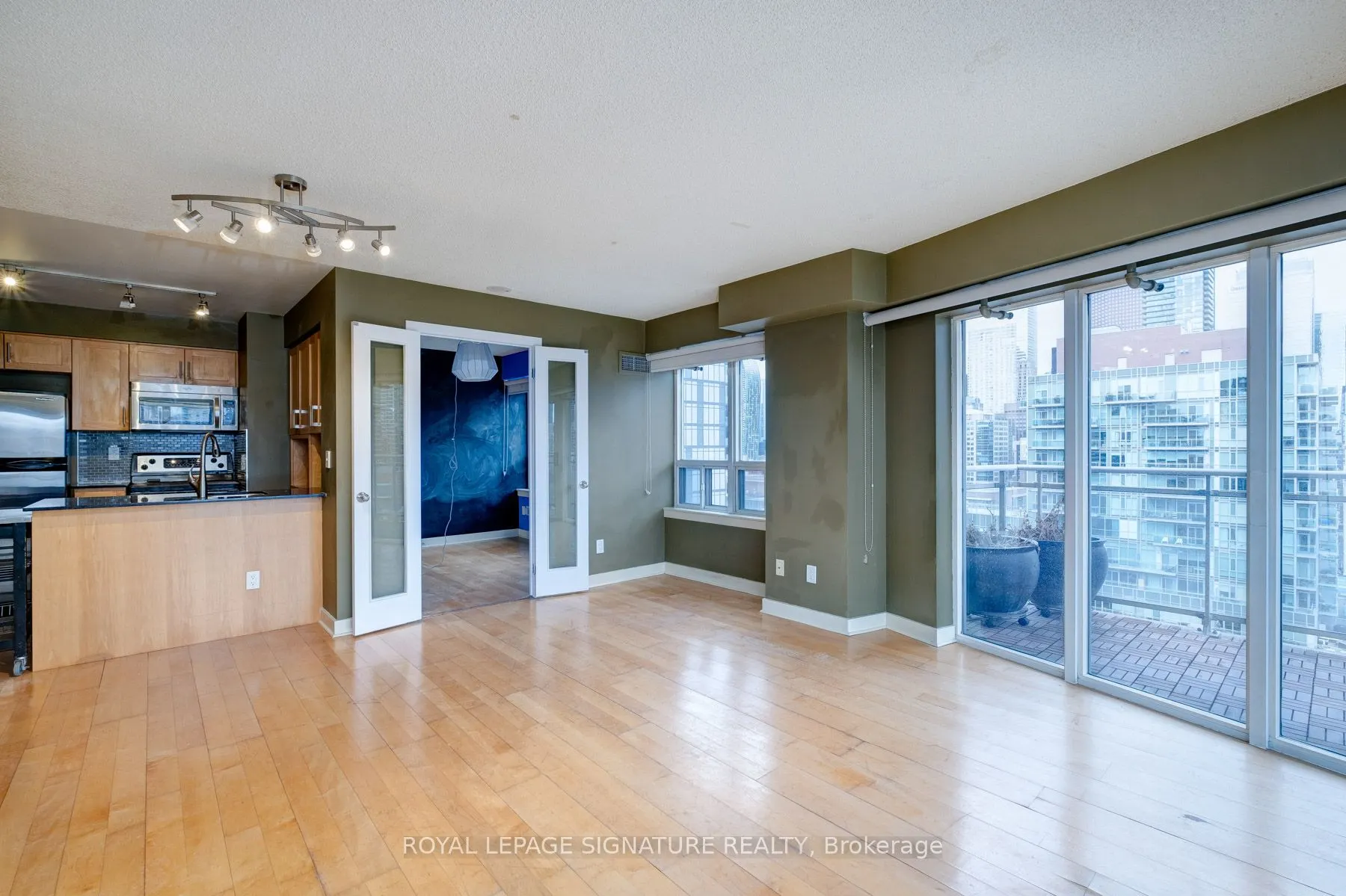 255 Richmond Street E, #1505