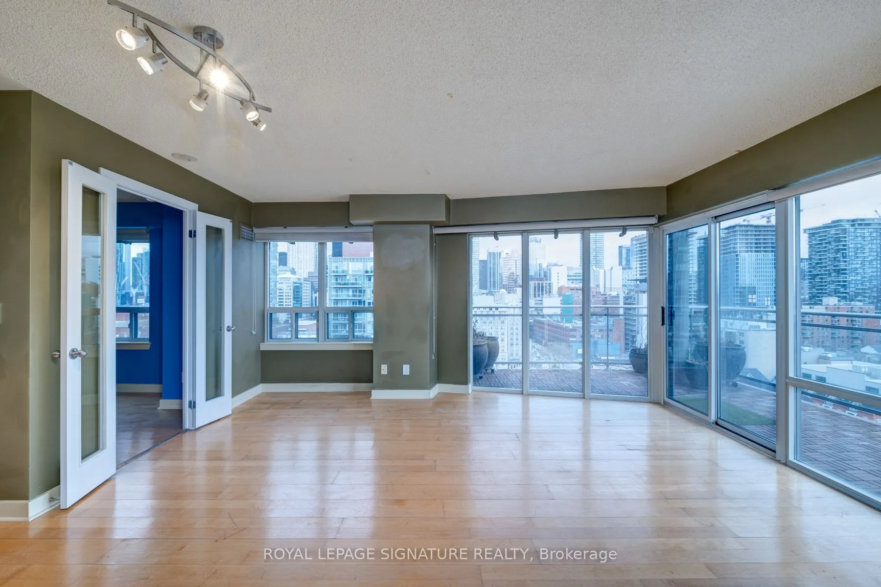 255 Richmond Street E, #1505